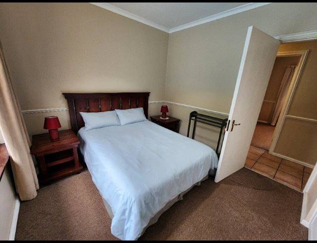 3 BEDROOM TOWNHOUSE FOR SALE IN MANORS